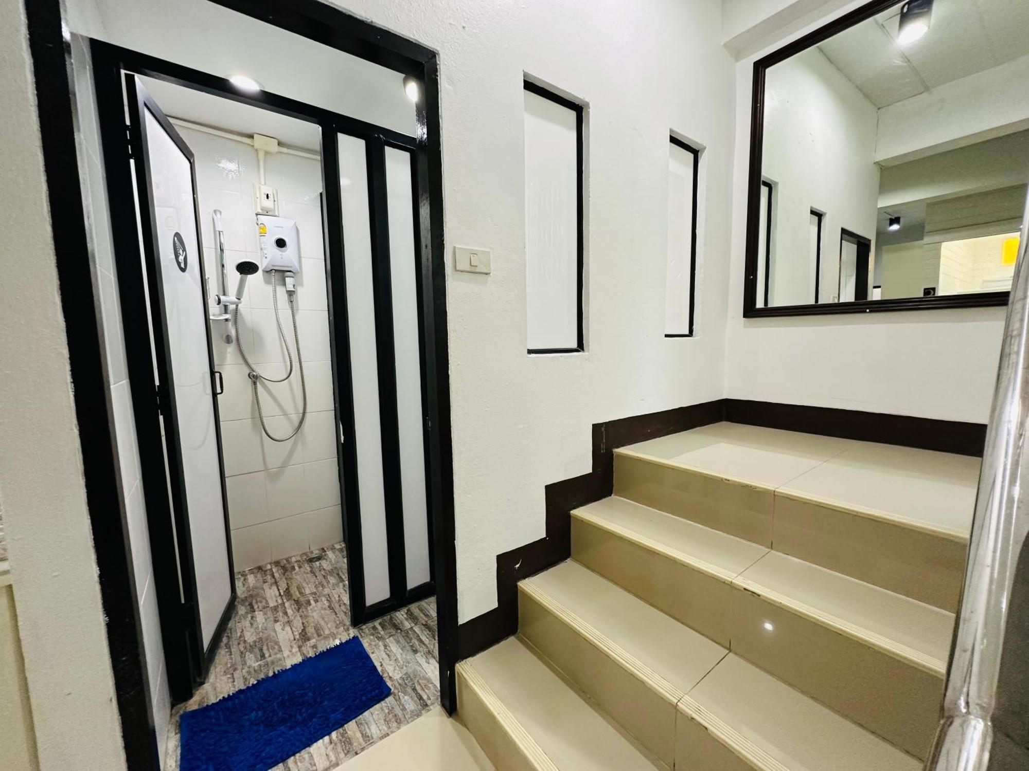 Хостел Potae'S House Чіангмай Екстер'єр фото